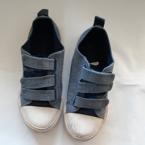 2-for-1 Black Slip-On Sneakers - Picture 3 of 5